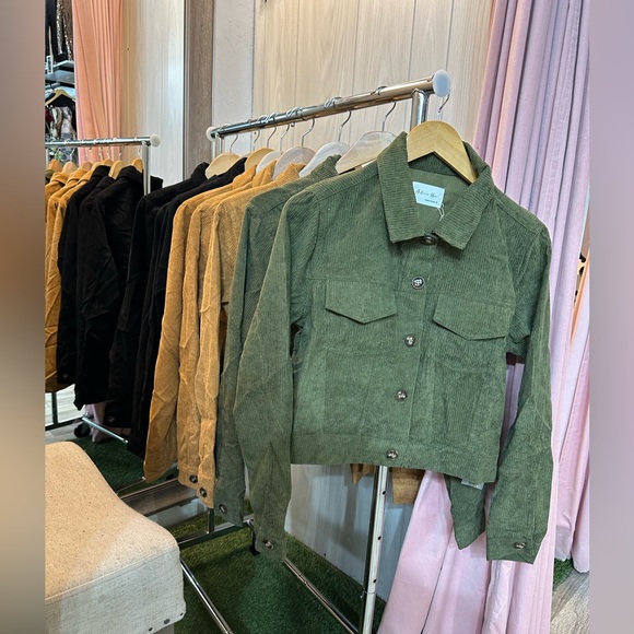 Beautiful jackets - Picture 8 of 8